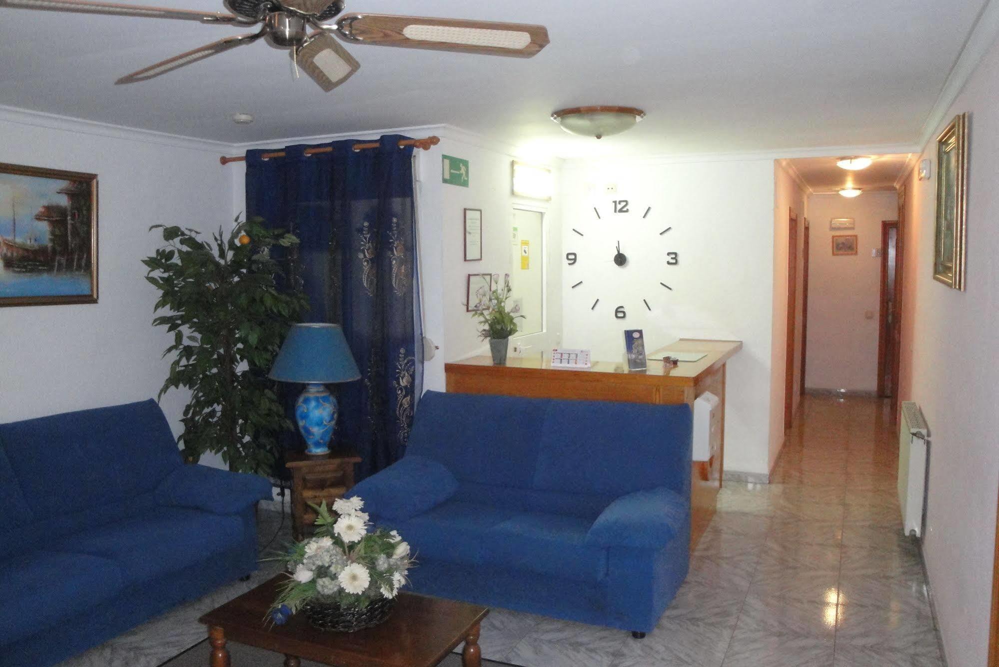 Hostal Cristina Dénia Buitenkant foto
